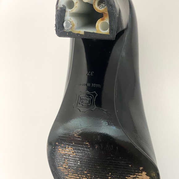 Vintage Gianni  Versace Black Leather Square-Toe Pumps with Medusa Logo -Size 37 - Picture 6 of 7